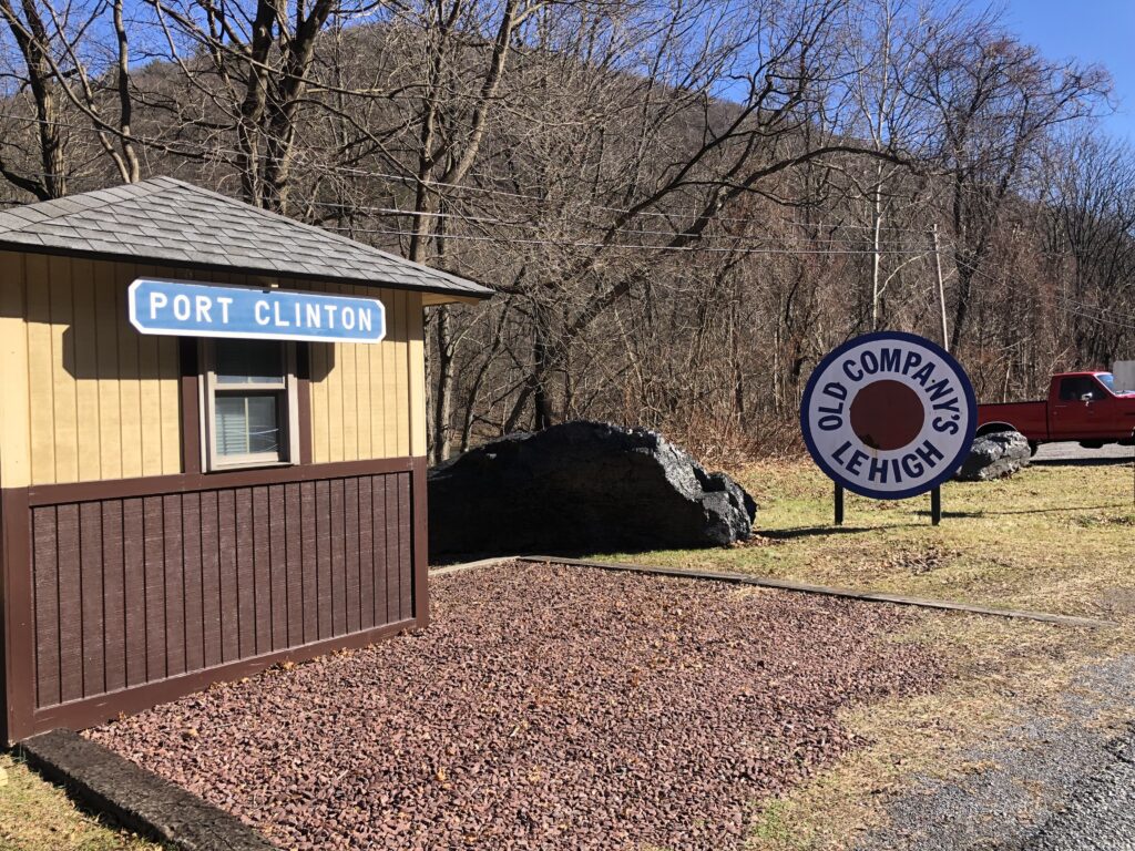 Port Clinton Station